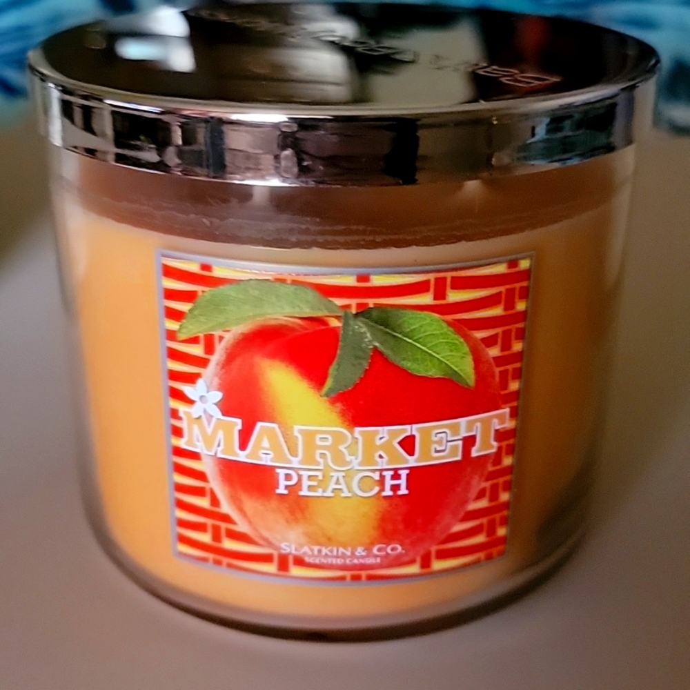 BATH & BODY WORKS - NEW -  PEACH MARKET